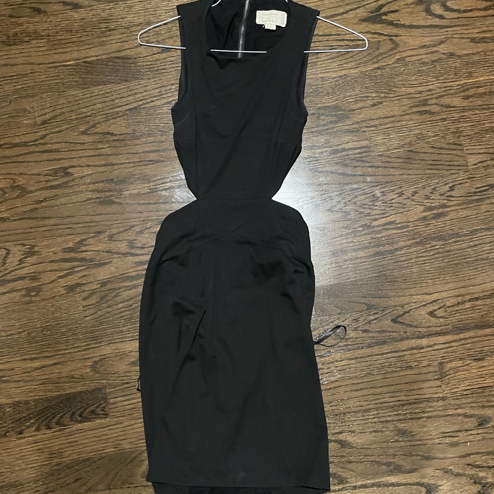 Nicole Miller Atelier Mini Dress Size 4. Worn once